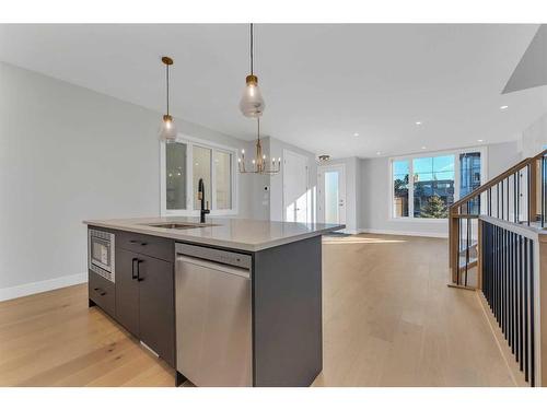 1-1927 27 Street Sw, Calgary, AB - Indoor Photo Showing Kitchen