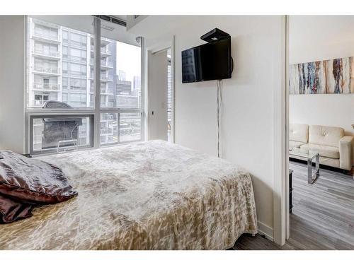 1407-128 2 Street Sw, Calgary, AB - Indoor Photo Showing Bedroom