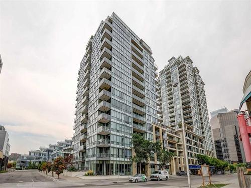 1407-128 2 Street Sw, Calgary, AB - Outdoor With Balcony With Facade