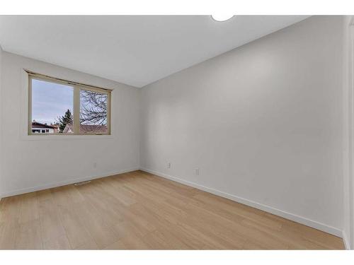 984 Rundlecairn Way Ne, Calgary, AB - Indoor Photo Showing Other Room