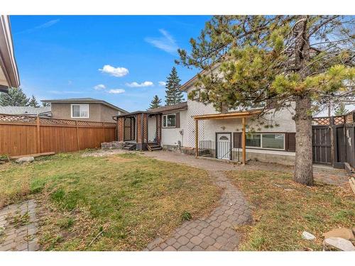 984 Rundlecairn Way Ne, Calgary, AB - Outdoor