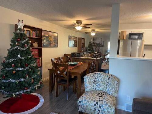 7 Cedar Springs Gardens Sw, Calgary, AB - Indoor Photo Showing Dining Room