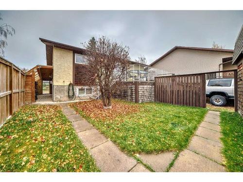 63 Bernard Place Nw, Calgary, AB - Outdoor