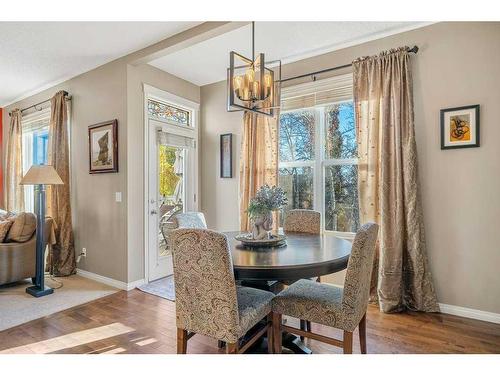 32 St Moritz Terrace Sw, Calgary, AB - Indoor Photo Showing Dining Room