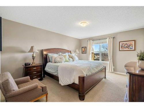 32 St Moritz Terrace Sw, Calgary, AB - Indoor Photo Showing Bedroom