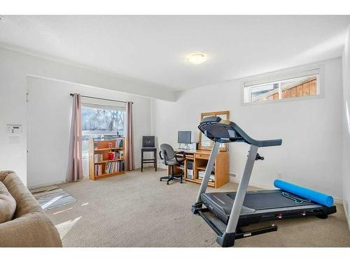 32 St Moritz Terrace Sw, Calgary, AB - Indoor Photo Showing Gym Room