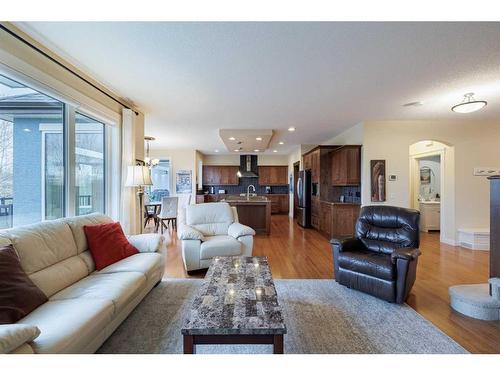 42 Tuscany Estates Crescent Nw, Calgary, AB - Indoor Photo Showing Living Room