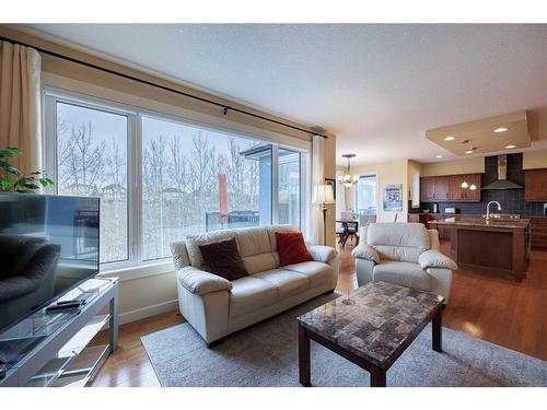 42 Tuscany Estates Crescent Nw, Calgary, AB - Indoor Photo Showing Living Room