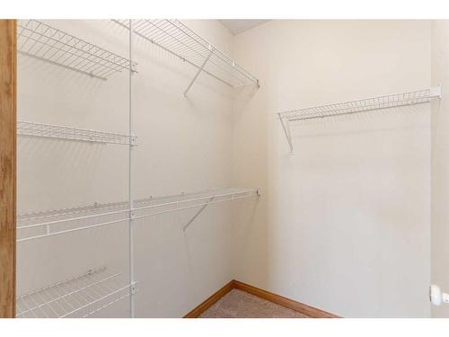 230-1920 14 Avenue Ne, Calgary, AB - Indoor With Storage