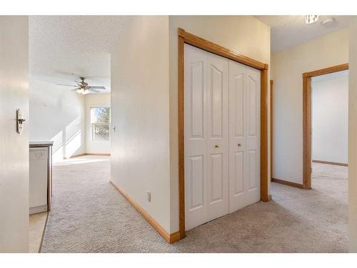 230-1920 14 Avenue Ne, Calgary, AB - Indoor Photo Showing Other Room