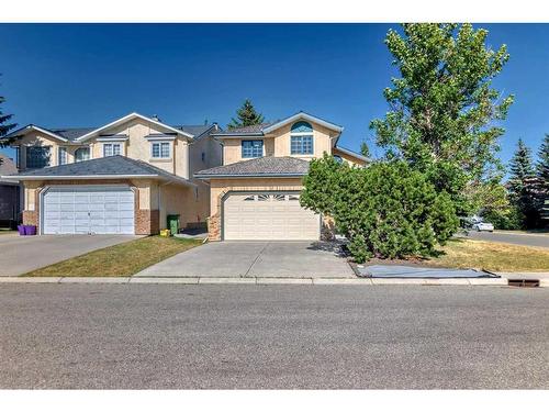 204 Hampshire Place Nw, Calgary, AB - Outdoor With Facade