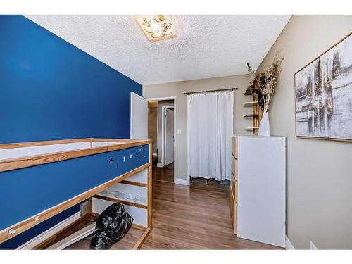 7803 34 Avenue Nw, Calgary, AB - Indoor Photo Showing Other Room