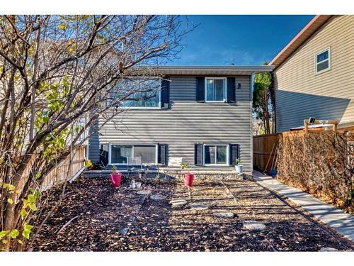 7803 34 Avenue Nw, Calgary, AB - Outdoor