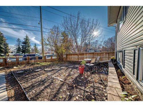 7803 34 Avenue Nw, Calgary, AB - Outdoor