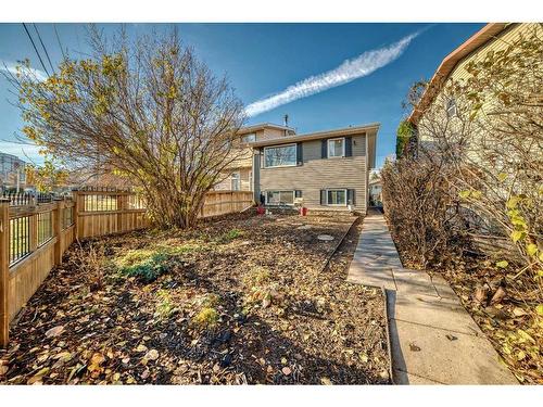 7803 34 Avenue Nw, Calgary, AB - Outdoor