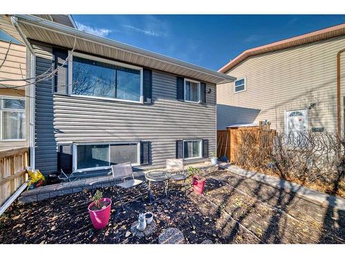 7803 34 Avenue Nw, Calgary, AB - Outdoor