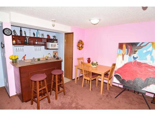 163 Shannon Circle Sw, Calgary, AB - Indoor Photo Showing Dining Room