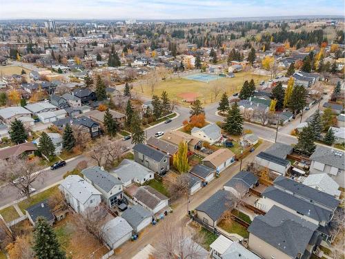 526 52 Avenue Sw, Calgary, AB - Outdoor With View