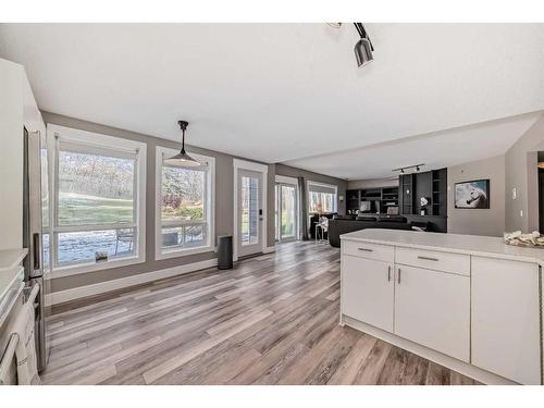 242033 White Post Lane West, Rural Foothills County, AB - Indoor Photo Showing Kitchen