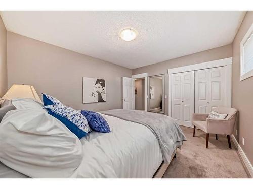 242033 White Post Lane West, Rural Foothills County, AB - Indoor Photo Showing Bedroom