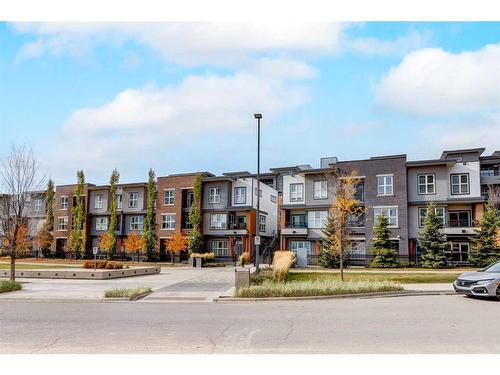 1313-95 Burma Star Road Sw, Calgary, AB - Outdoor With Balcony With Facade