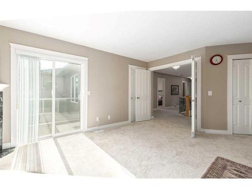 75 West Cedar Rise Sw, Calgary, AB - Indoor Photo Showing Other Room