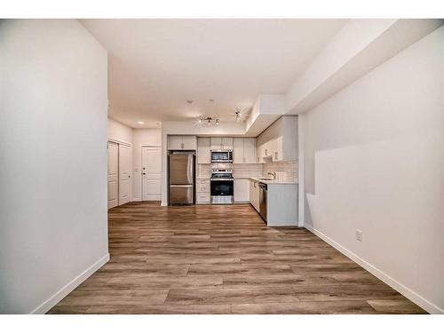 3116-3727 Sage Hill Drive Nw, Calgary, AB - Indoor Photo Showing Kitchen