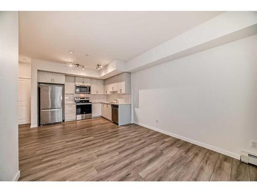 3116-3727 Sage Hill Drive Nw, Calgary, AB - Indoor Photo Showing Kitchen