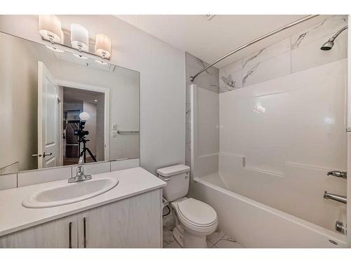 3116-3727 Sage Hill Drive Nw, Calgary, AB - Indoor Photo Showing Bathroom