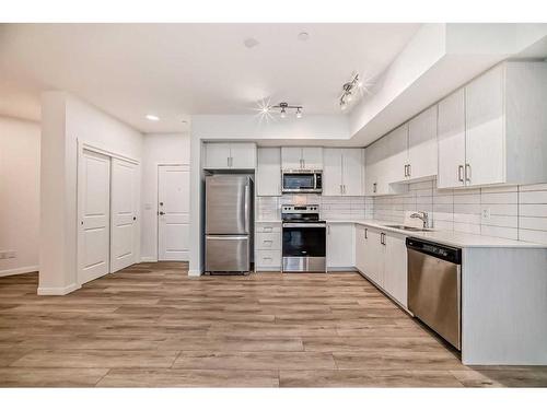 3116-3727 Sage Hill Drive Nw, Calgary, AB - Indoor Photo Showing Kitchen