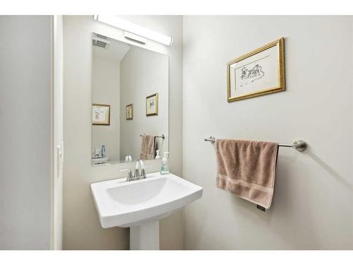 117 Auburn Meadows Crescent Se, Calgary, AB - Indoor Photo Showing Bathroom