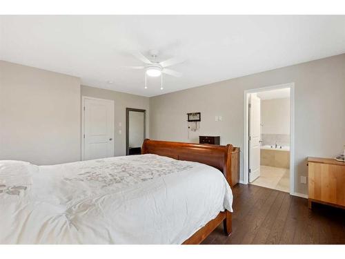 117 Auburn Meadows Crescent Se, Calgary, AB - Indoor Photo Showing Bedroom