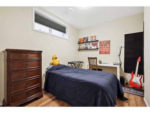 117 Auburn Meadows Crescent Se, Calgary, AB - Indoor Photo Showing Bedroom