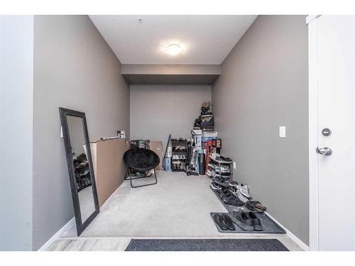 4113-4641 128 Avenue Ne, Calgary, AB - Indoor Photo Showing Other Room