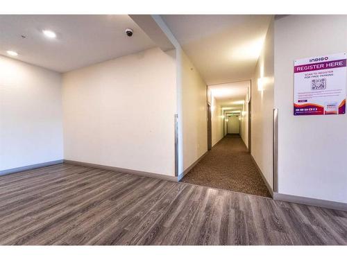 4113-4641 128 Avenue Ne, Calgary, AB - Indoor Photo Showing Other Room