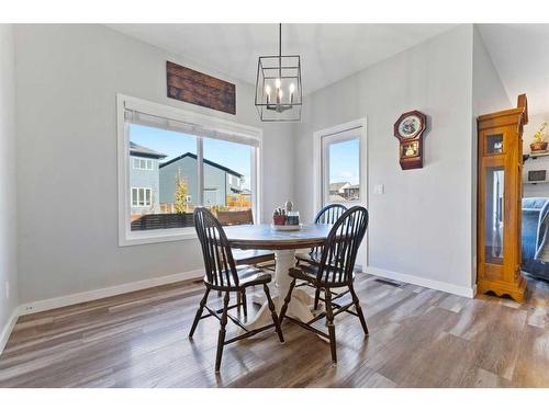 1064 Chinook Gate Heath Sw, Airdrie, AB - Indoor Photo Showing Dining Room