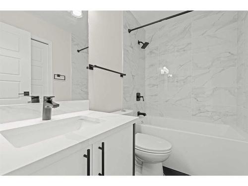 135 Mt Apex Crescent Se, Calgary, AB - Indoor Photo Showing Bathroom