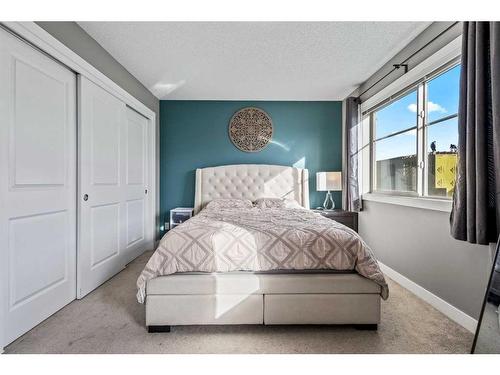 528 Sage Hill Grove Nw, Calgary, AB - Indoor Photo Showing Bedroom