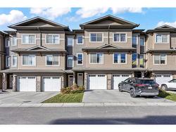 528 Sage Hill Grove NW Calgary, AB T3R 0Z8