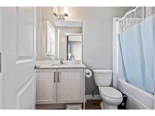 528 Sage Hill Grove Nw, Calgary, AB - Indoor Photo Showing Bathroom