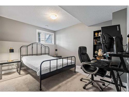 528 Sage Hill Grove Nw, Calgary, AB - Indoor Photo Showing Bedroom