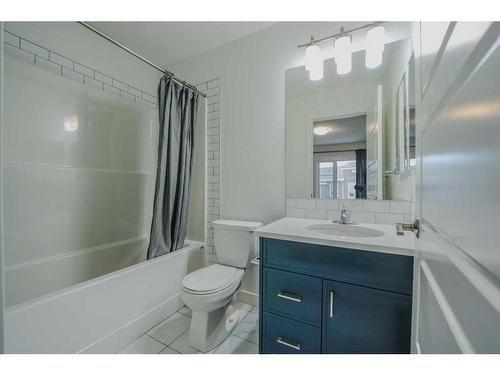 151 Livingston Common Ne, Calgary, AB - Indoor Photo Showing Bathroom