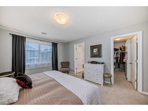 338 Kings Heights Drive Se, Airdrie, AB - Indoor Photo Showing Bedroom