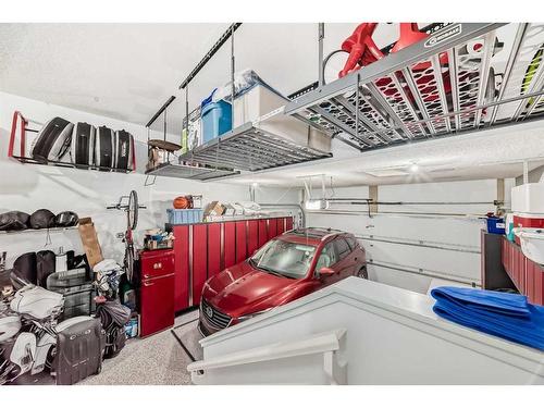 338 Kings Heights Drive Se, Airdrie, AB - Indoor Photo Showing Garage