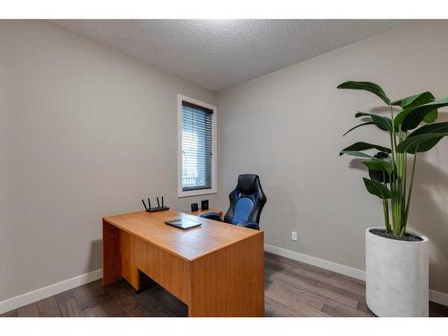 8 West Grove Bay Sw, Calgary, AB - Indoor Photo Showing Office