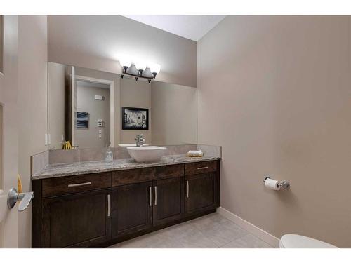 8 West Grove Bay Sw, Calgary, AB - Indoor Photo Showing Bathroom