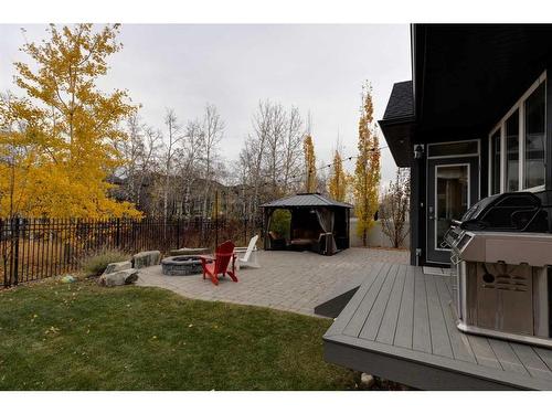 8 West Grove Bay Sw, Calgary, AB - Outdoor