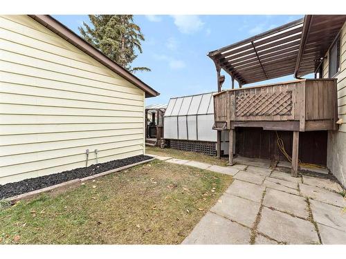 12 Glenport Road, Cochrane, AB - Outdoor With Exterior