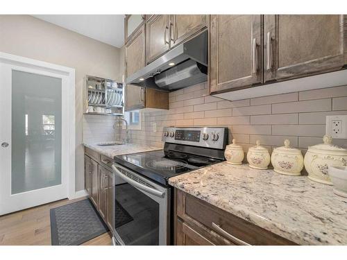 201 Aspenmere Way, Chestermere, AB - Indoor Photo Showing Kitchen