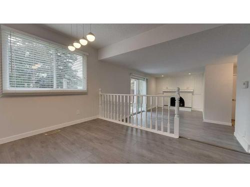 84 Templevale Way Ne, Calgary, AB - Indoor Photo Showing Other Room